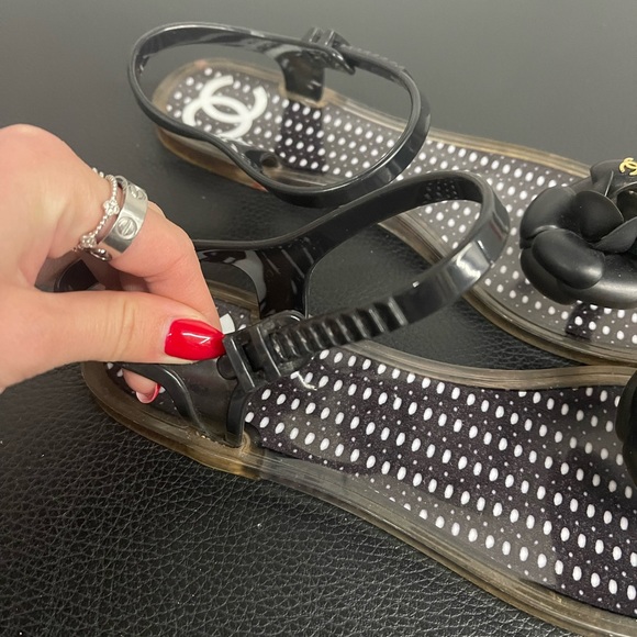 Chanel Black Interlocking CC Logo Rubber Slingback Sandals - Picture 3 of 3